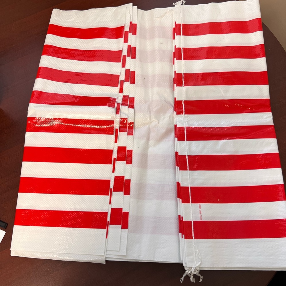 Various items - Picture 6 of 16